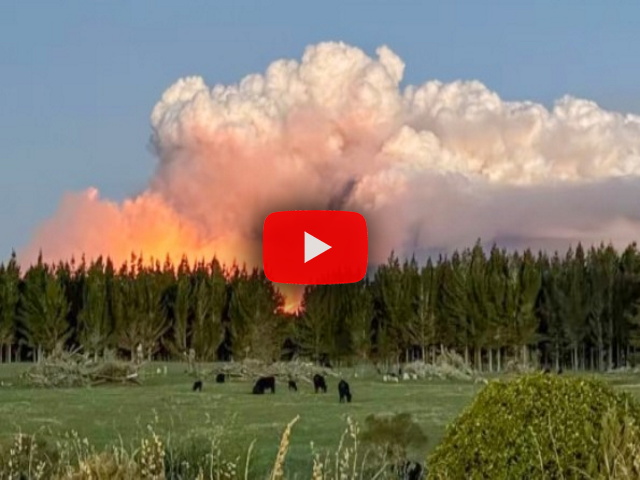 il 'Mordor' del Signore degli Anelli avvolto dal fuoco (Video)