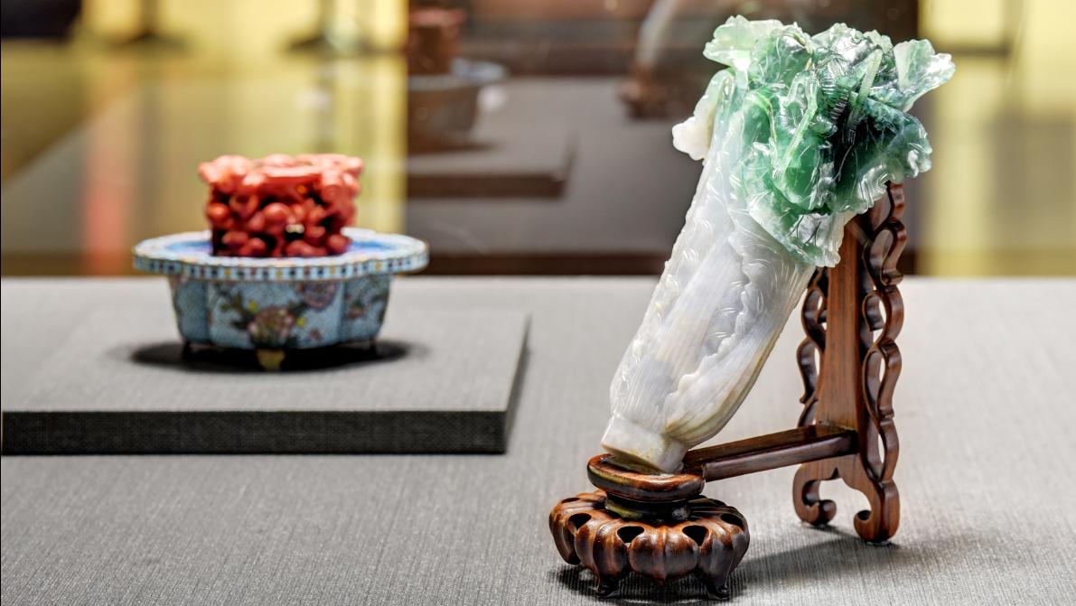 La scultura del cavolo che fa impazzire i turisti. Così il gioiello di Taiwan sfida la Gioconda