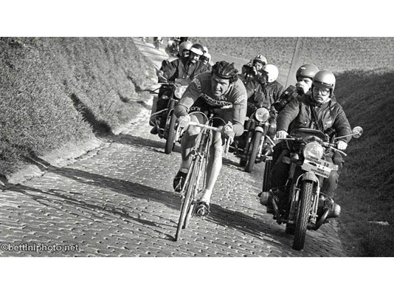 LA SENTENZA DI DE VLAEMINCK. «NESSUN PARAGONE TRA MERCKX E POGACAR, IL NOSTRO ERA CICLISMO PER CORAGGIOSI»