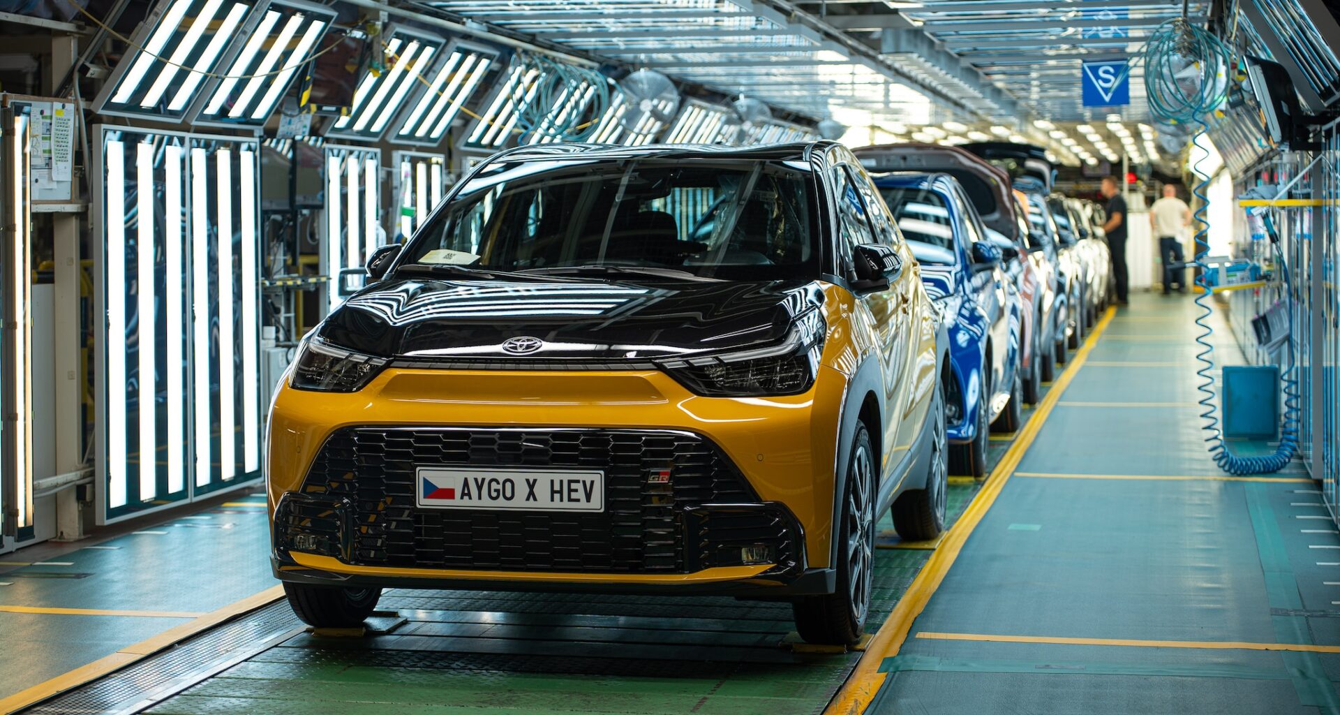 Toyota Aygo X Hybrid, al via la produzione: prezzi e versioni