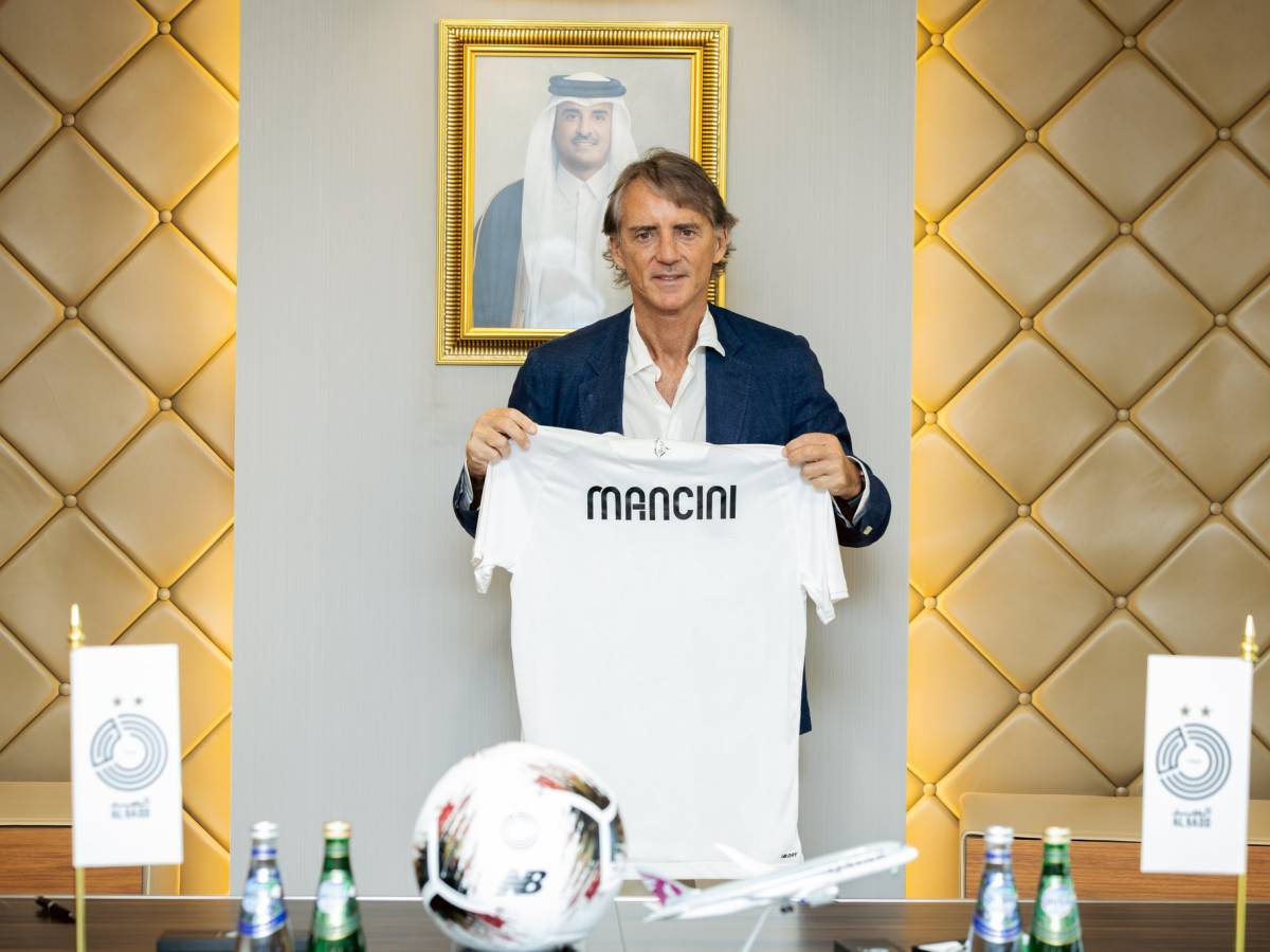 Ufficiale Roberto Mancini all'Al-Sadd: lo stipendio faraonico dell'ex ct in Qatar