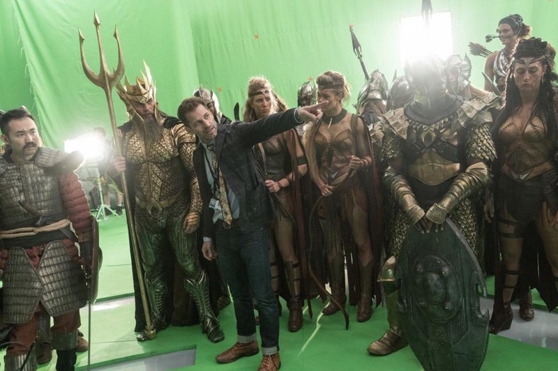 Justice League: Zack Snyder sul set del film
