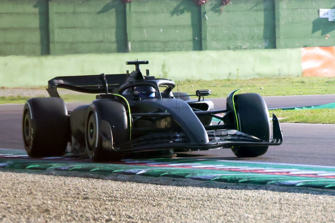 Cadillac a Imola con Perez: coperto un GP e mezzo a... scuola di Ferrari