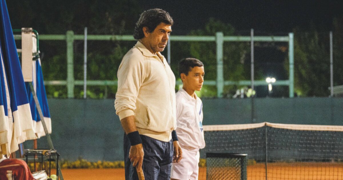 Grandi illusioni per un piccolo tennista: la recensione del film ‘‘Il maestro’’ con Favino