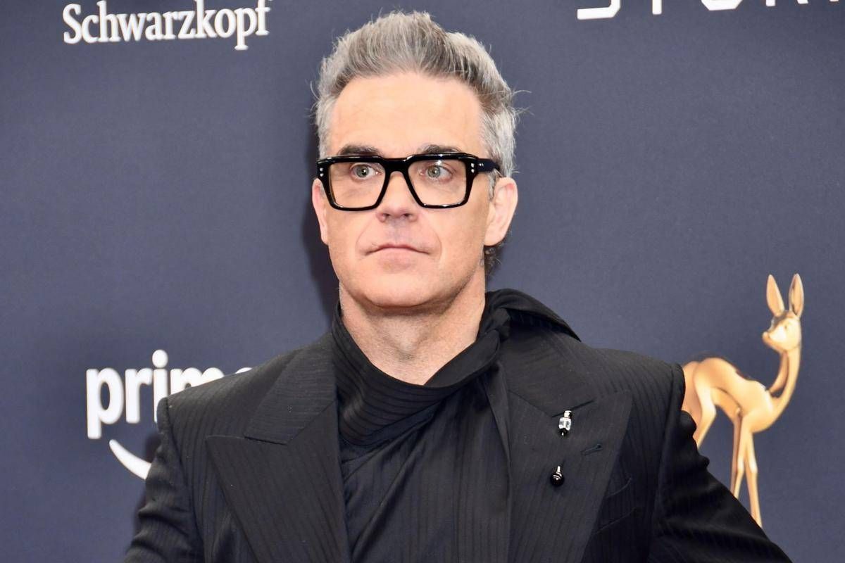 Robbie Williams, annuncio choc: "Sto perdendo la vista a causa di una cura dimagrante"