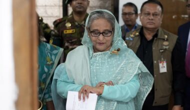 L'ex prima ministra del Bangladesh Sheikh Hasina è stata condannata a morte