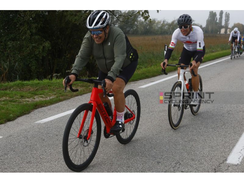 «È UN CICLISMO CON TANTE TEORIE E POCA UMANITÀ. REMCO? SUBITO DOPO TADEJ, C'È LUI»