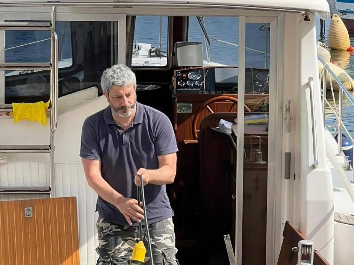 Tutta la verità sulla barca di Roberto Fico. Cosa ha detto Crosetto