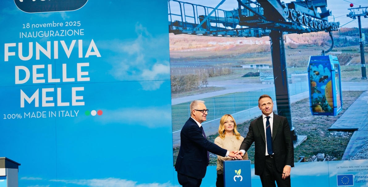 È stata inaugurata la Funivia delle Mele, che porta sottoterra le mele della Val di Non