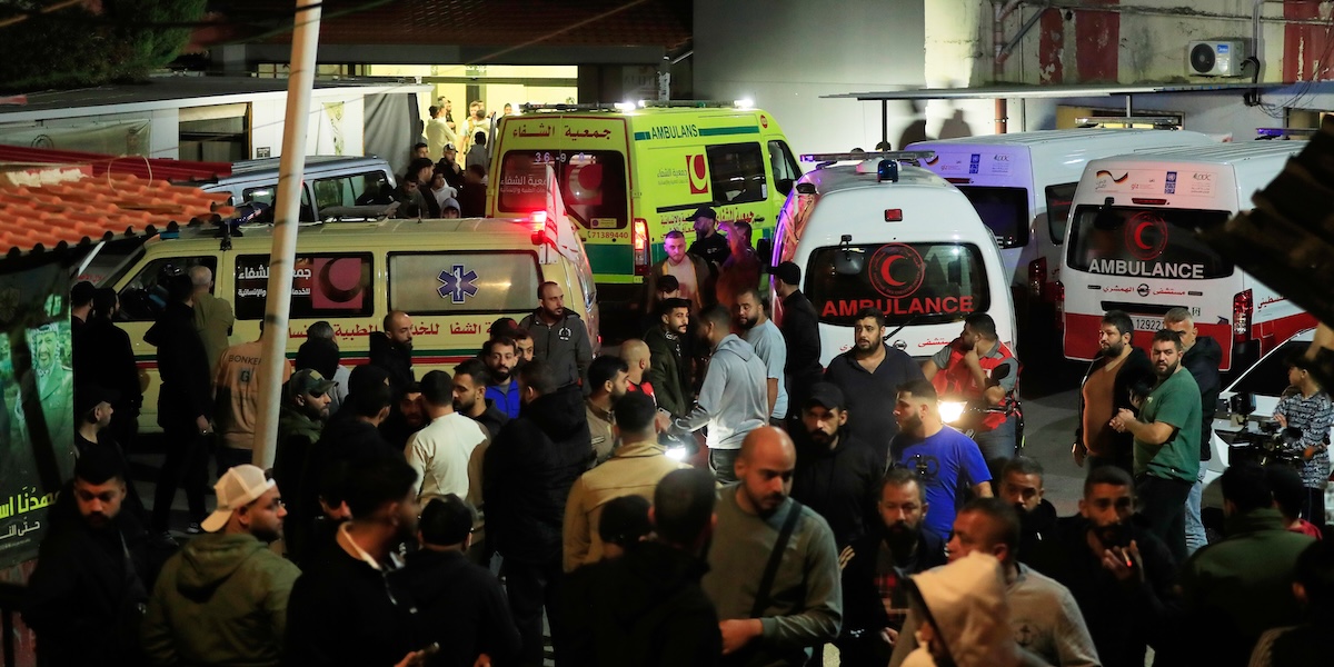 Un attacco israeliano ha ucciso 13 persone in un campo di profughi palestinesi in Libano