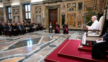 Il Papa: nei processi di nullità matrimoniale si compensino misericordia e giustizia