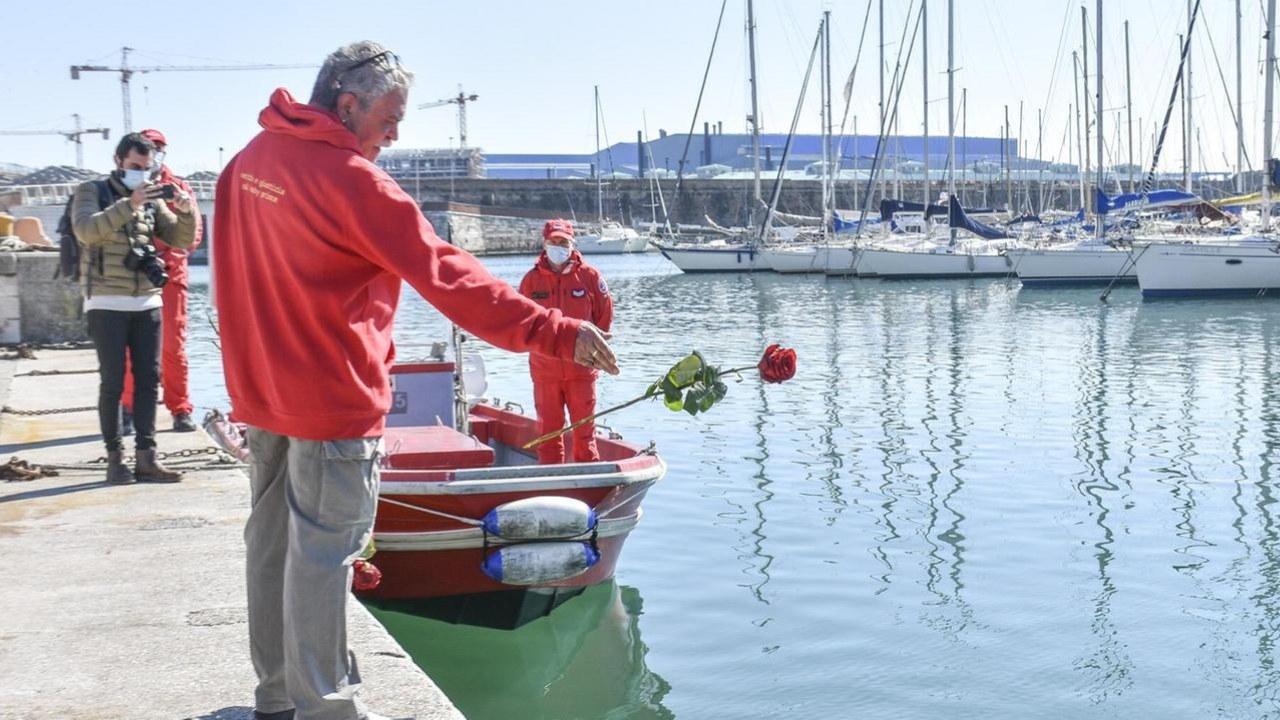 Morte di Loris Rispoli, quel primo corteo senza di lui in testa con la maglia rossa. «Ma c’era ugualmente...»