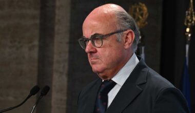 Allarme Bce per i conti francesi e per «possibili incidenti» in Borsa - La Verità