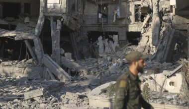 Israele ha attaccato un comune alla periferia di Damasco, in Siria: ci sono almeno 13 morti