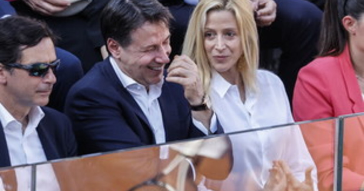 "Profondo rosso" per l'hotel della compagna del leader M5S Conte. Incassi crollati e debiti con il Fisco – Il Tempo