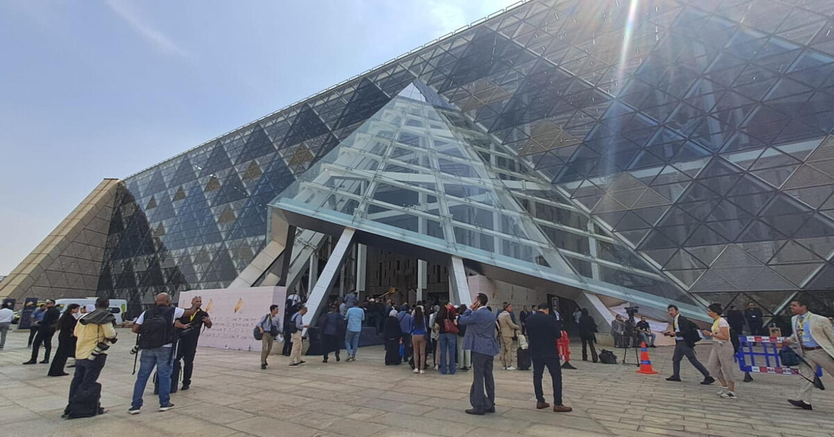 Scusi, dov'è il Louvre? Ginnasio contro galere