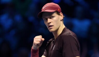 Sinner in finale a Torino, battuto De Minaur: “Mamma e papà non verranno, hanno cose più importanti”