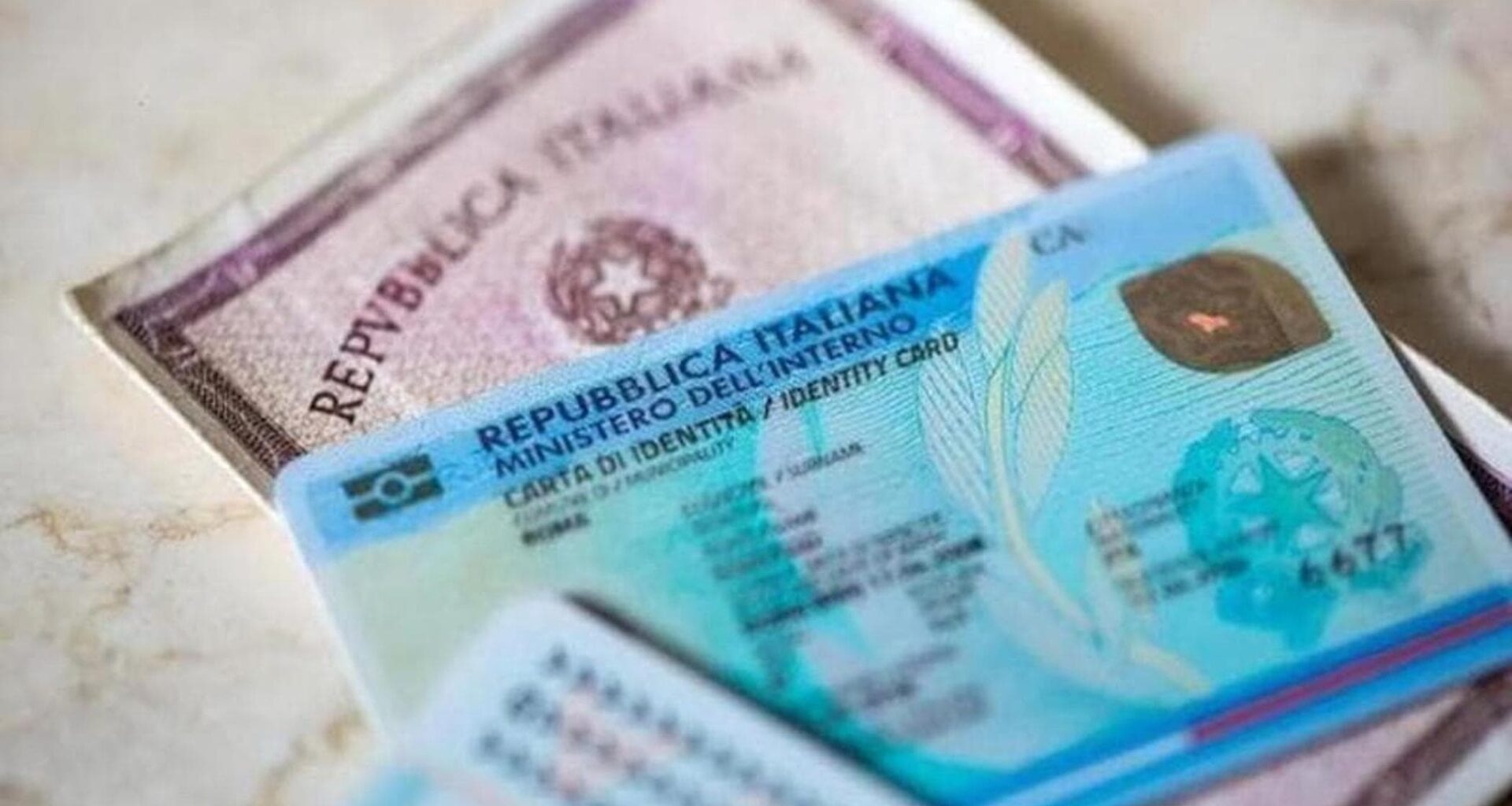 Carta di identità, stop al rinnovo per gli over 70. Sì a vaccini e analisi in farmacia - la Repubblica