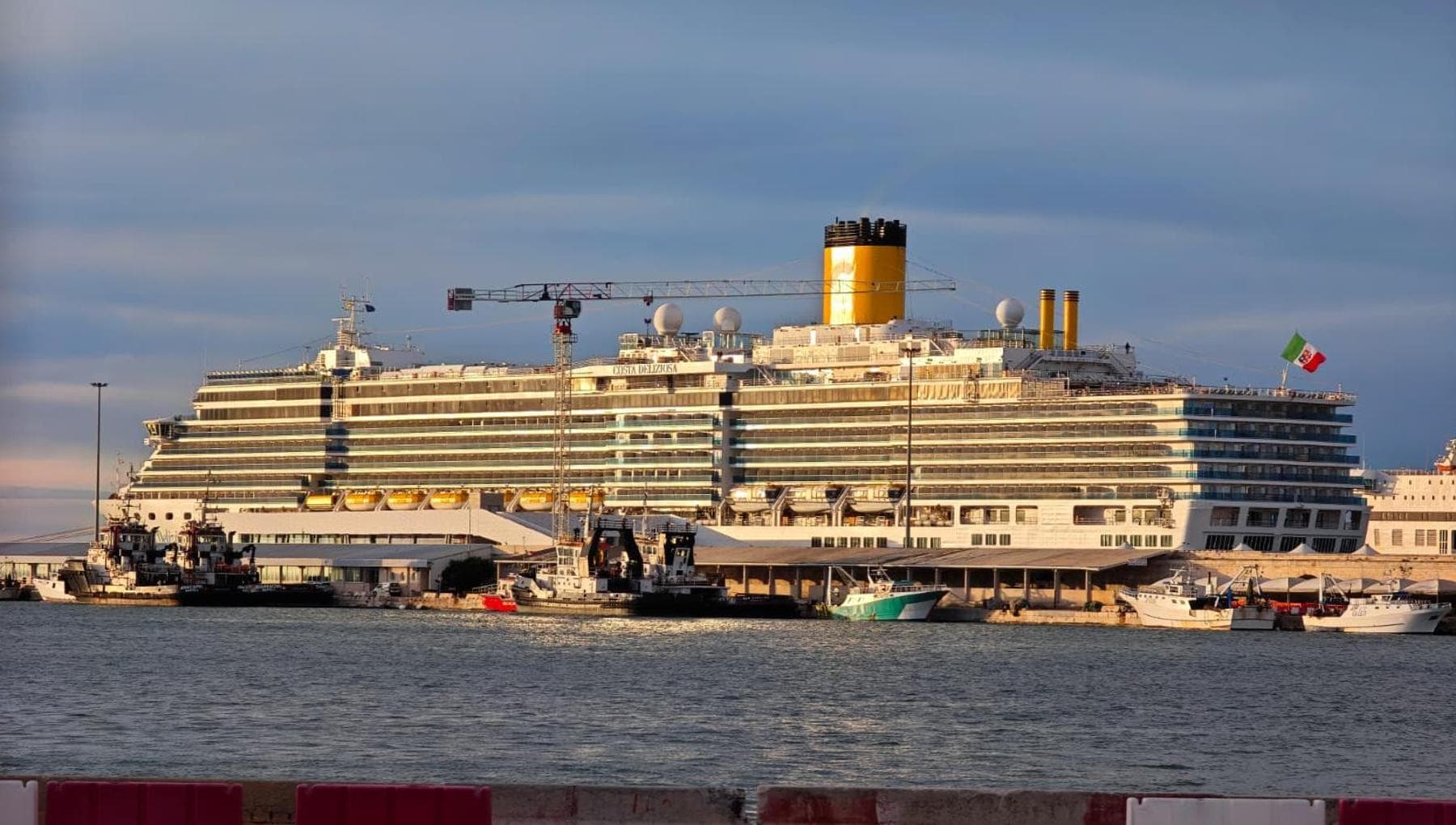 Bari, ecco la crociera intorno al mondo: c’è anche chi parte da solo. “Il viaggio della vita”