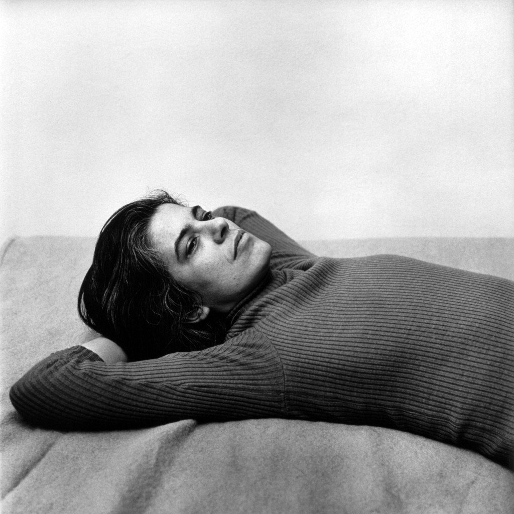 La critica d’arte è in crisi perché è diventata solo interpretazione. La lezione di Susan Sontag 