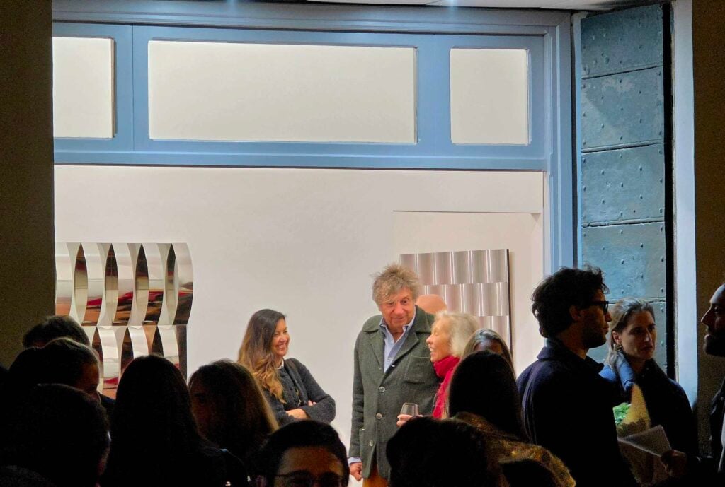 Il leggendario gallerista Sergio Casoli riapre uno spazio a Roma. La prima mostra su un maestro dell’arte cinetica e programmata