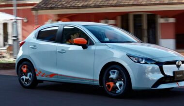 Mazda continua ad aggiornare la piccola Mazda2, ma solo per il Giappone