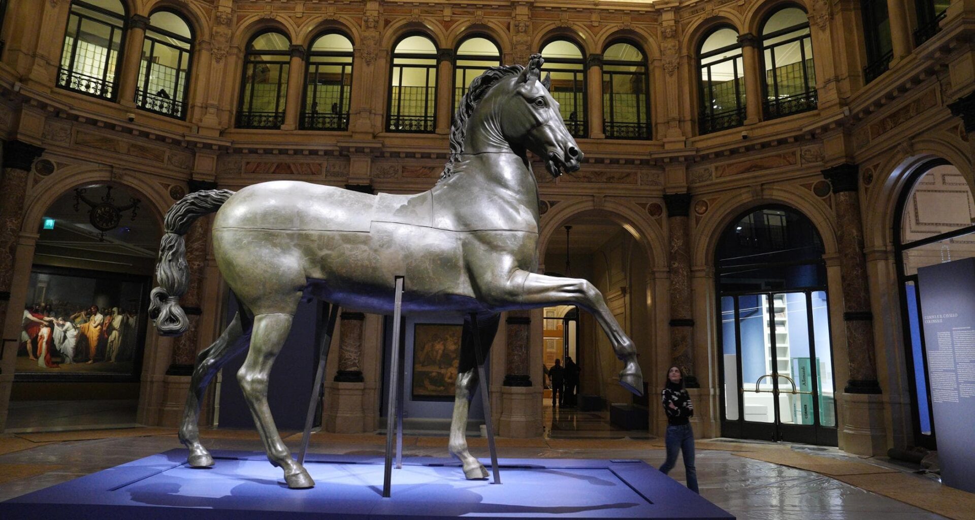 Il cavallo di Canova torna in pista, restaurata la scultura per Napoleone - la Repubblica