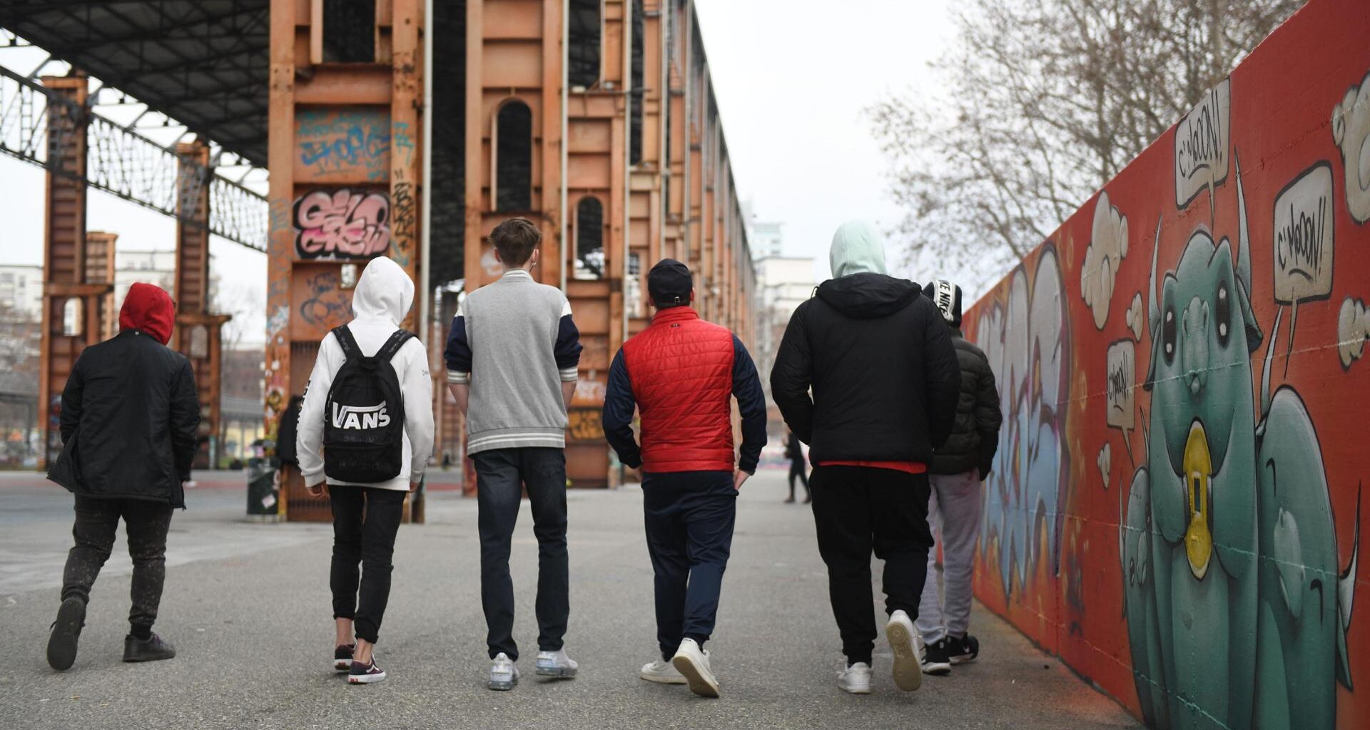 Ostaggio della baby gang, 15enne di Torino seviziato e gettato nel fiume la notte di Halloween