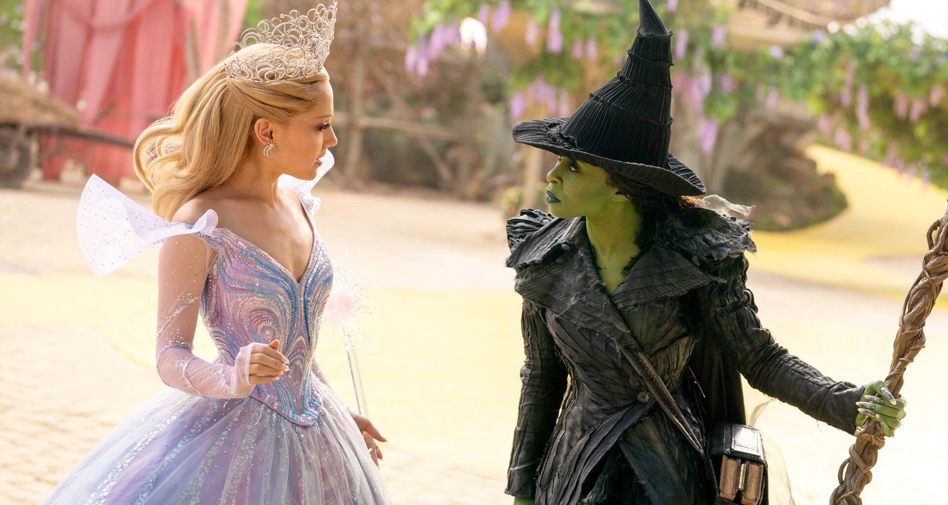 Wicked Parte 2, Ariana Grande aggredita sul red carpet, Cynthia Erivo la difende