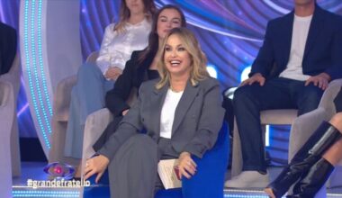 Grande Fratello, Sonia Bruganelli dice la sua sui concorrenti: "Ecco chi è il concorrente "comodino" di quest'anno!"