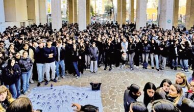 Le studentesse nella “lista stupri”: scritta shock al liceo Giulio Cesare - la Repubblica