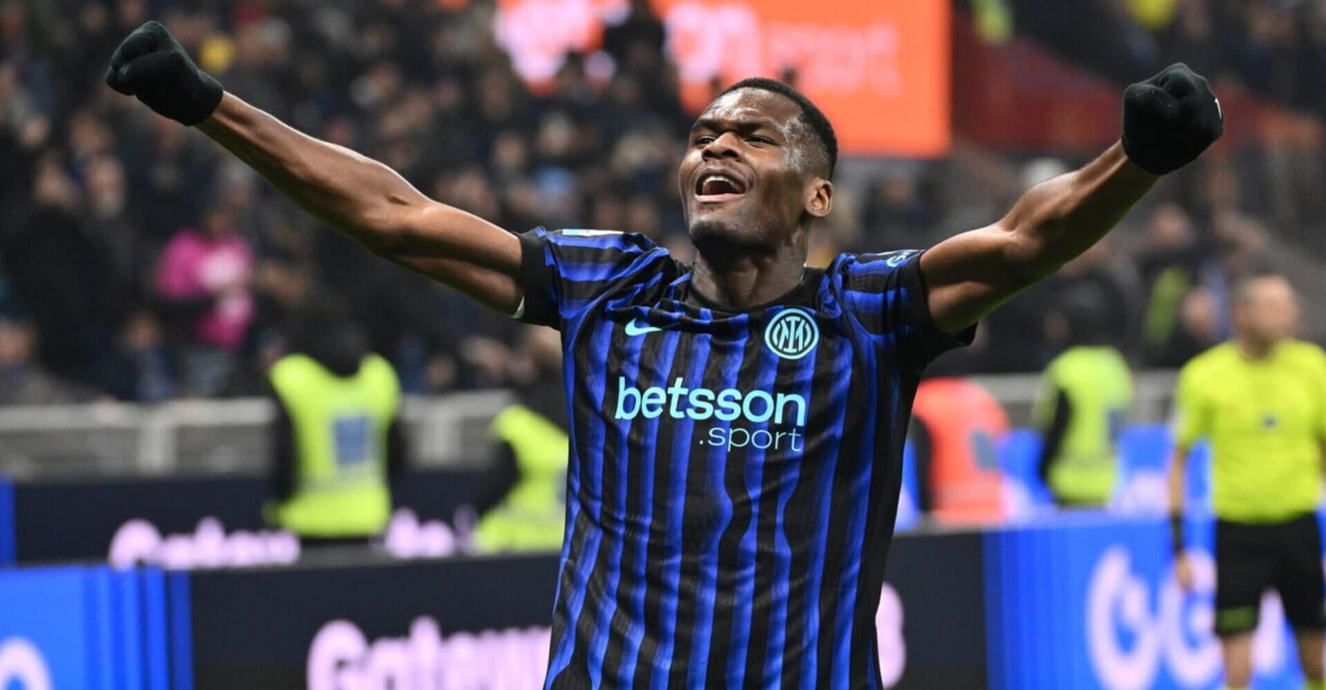 formazioni e risultato in tempo reale, Chivu per la vetta