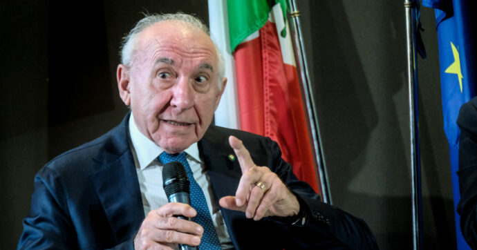 Il presidente del Garante per la Privacy: “Politica che chiede dimissioni non è credibile. Nessun passo indietro”