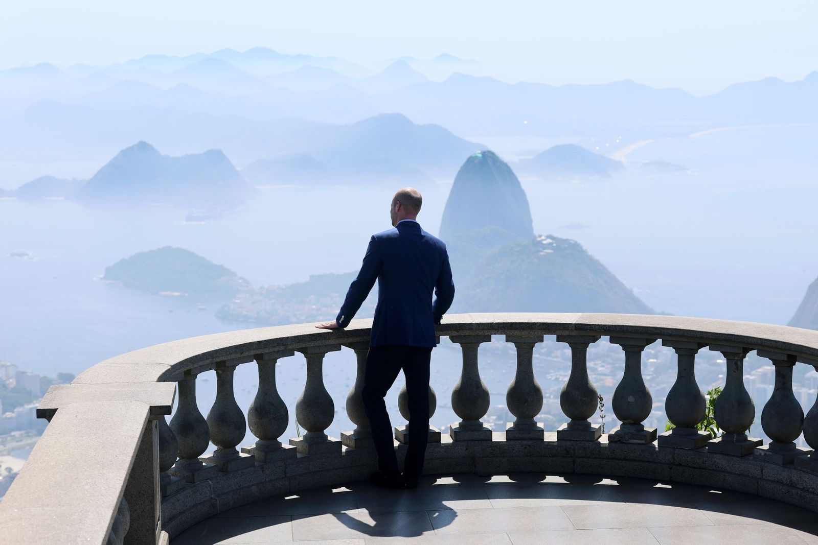 William in uno scatto simile a quello di cui fu protagonista la madre.