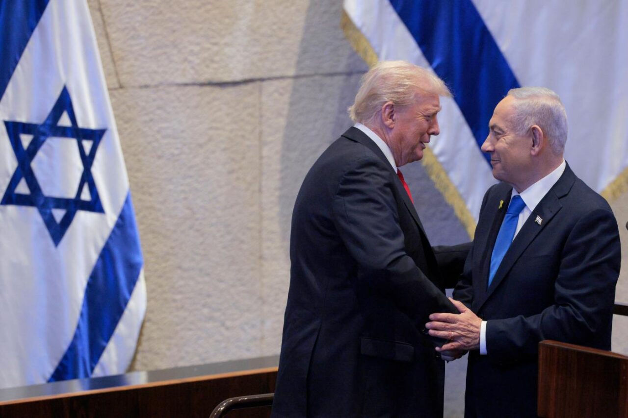 Trump rimette in riga Israele, e detta le regole per il futuro della Palestina