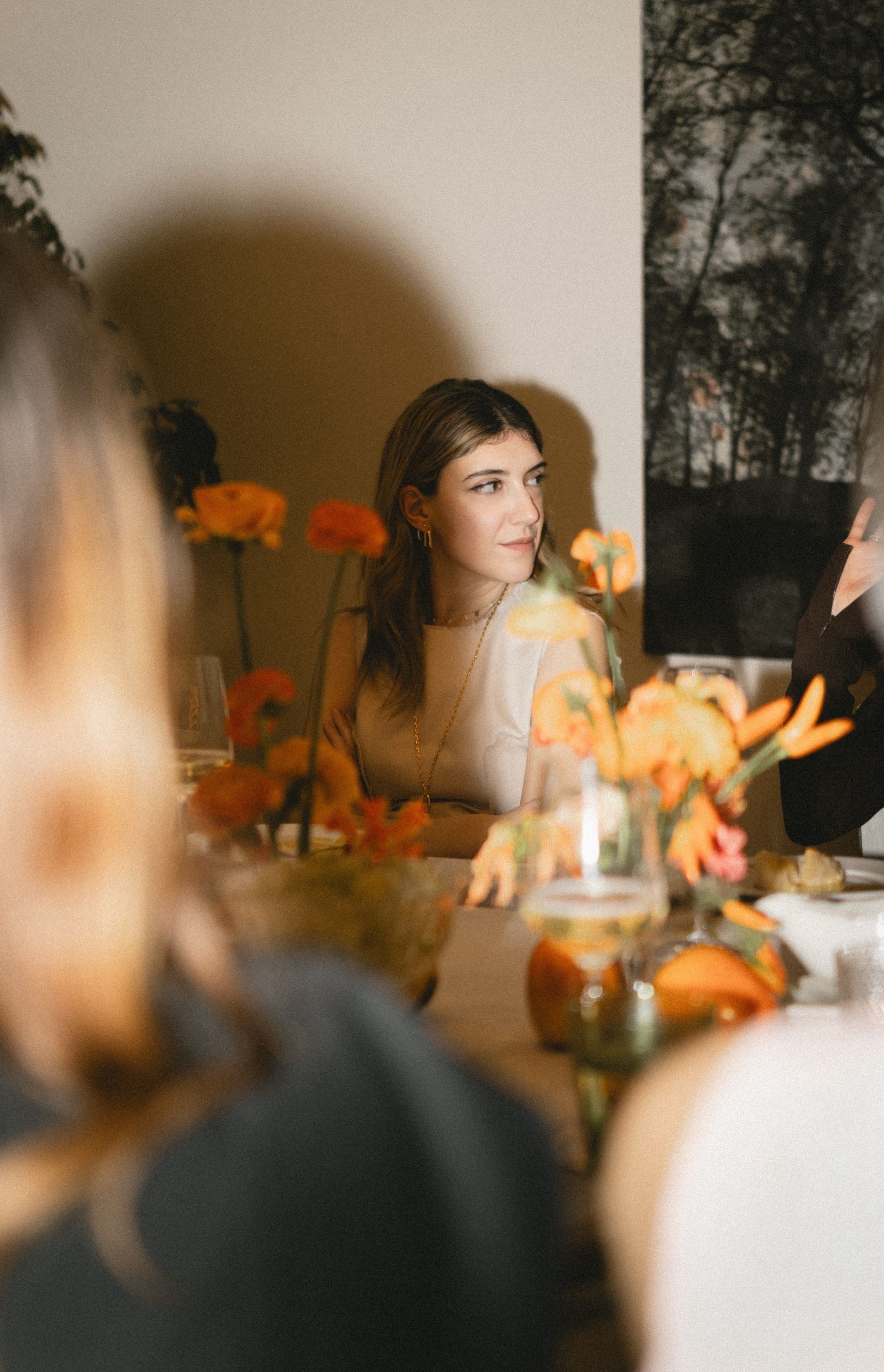 Cristina Parodi e Daniela Palazzi di Crida mi hanno invitato a una cena speciale . Dress code il perfetto cappotto per...