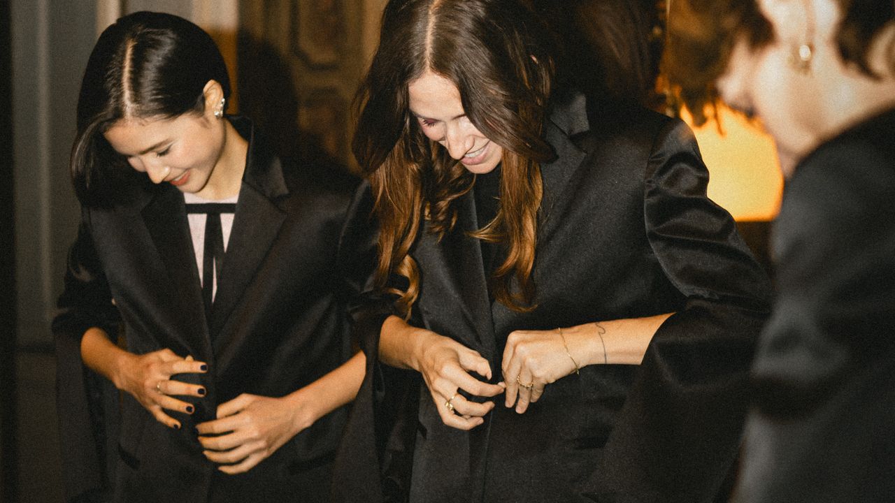 Cristina Parodi e Daniela Palazzi, di Crida, mi hanno invitato a una cena speciale (a cura di Benedetta Parodi). Dress code: il perfetto cappotto per le feste