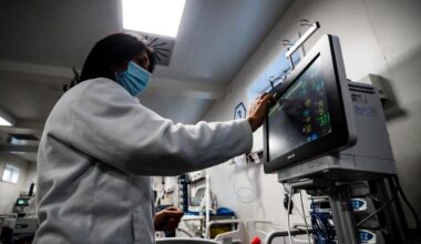 Polmonite, molti casi in negli ospedali italiani: l'allarme di Bassetti