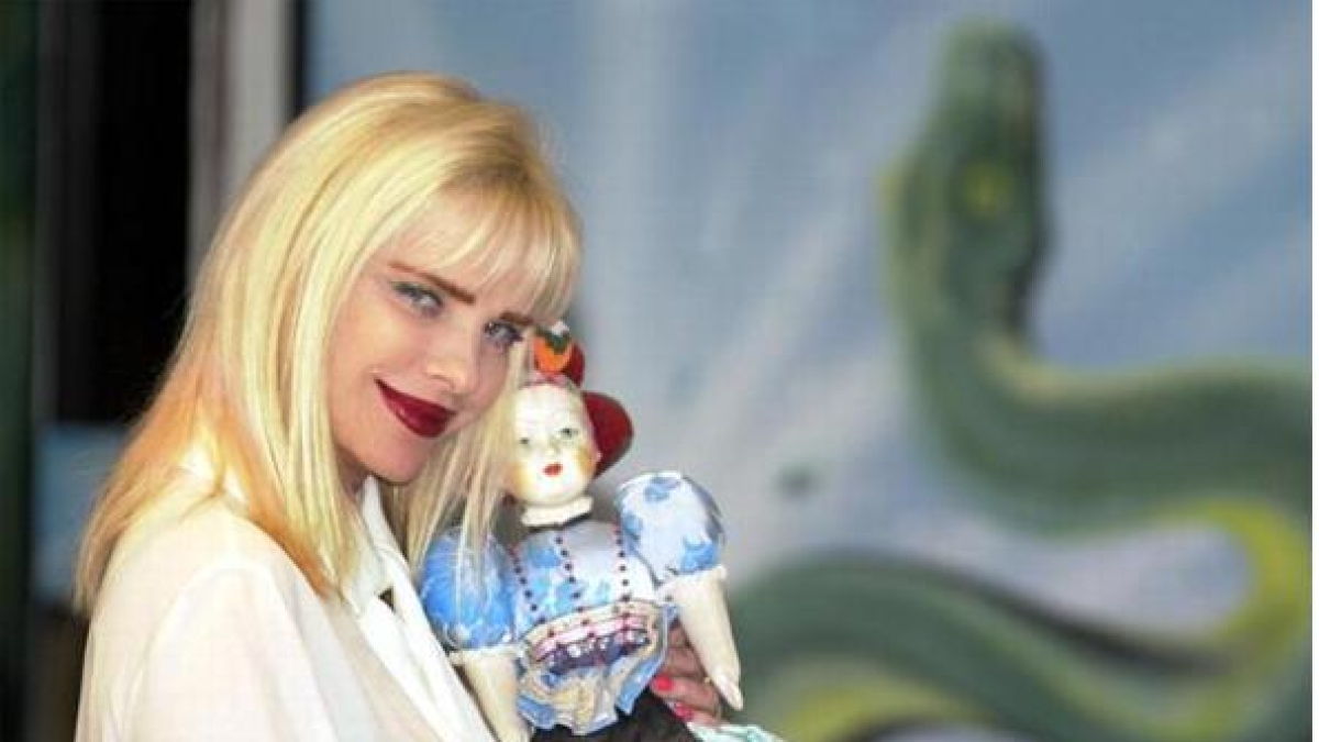 Cicciolina compie 74 anni: la passione per gli scacchi, il matrimonio con l’artista Jeff Koons, 8 segreti