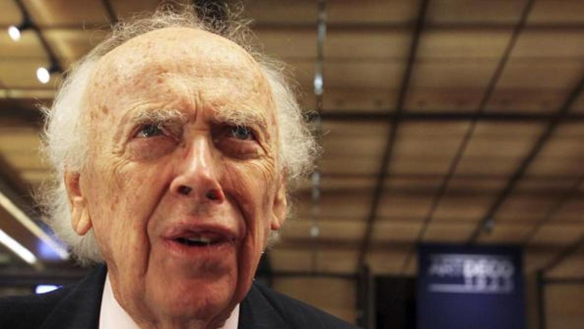 È morto James Watson, co-scopritore del Dna e premio Nobel: aveva 97 anni