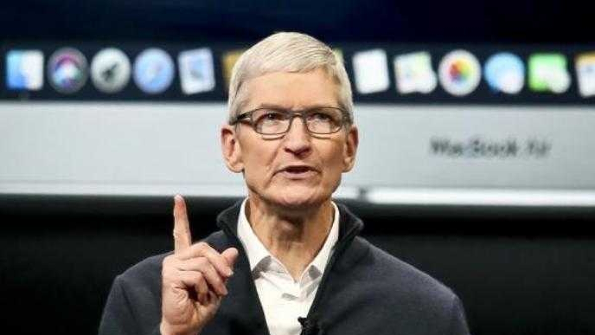 Apple, si apre la partita della successione a Tim Cook: i 4 manager in corsa per il ruolo di ceo