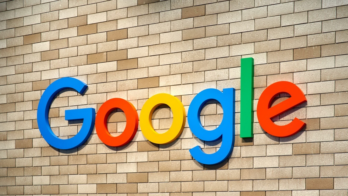 Ue apre indagine contro Google, rischio maxi-multa: «Declassati i contenuti dei media nelle ricerche»