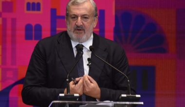 Michele Emiliano chiede di tornare in magistratura dopo più di 20 anni, con stipendio raddoppiato rispetto al 2003