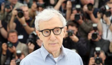 Woody Allen compie 90 anni, tra bilanci e accuse: «In tv non mi invitano. Trump? Gli americani non soccomberanno alle sue tendenze autoritarie»