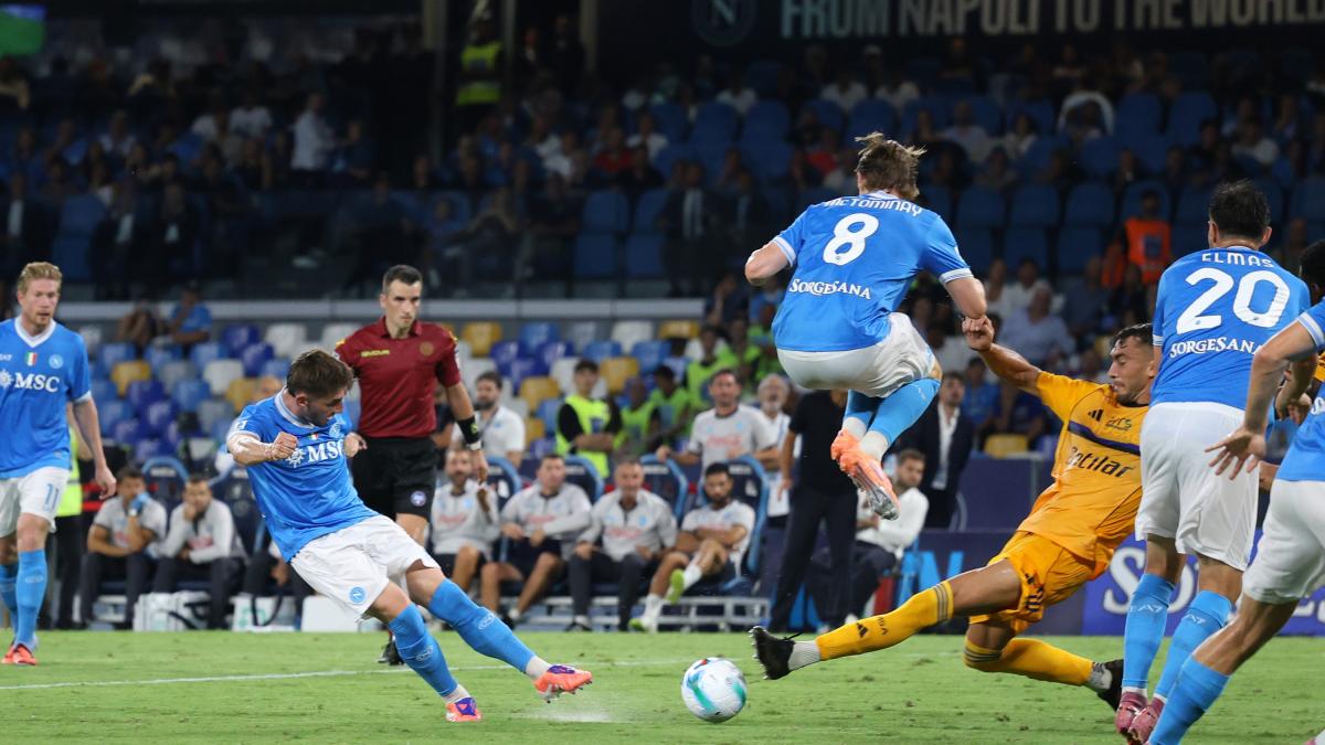 Napoli, come sta Gilmour: ha la pubalgia, se si opera quando torna