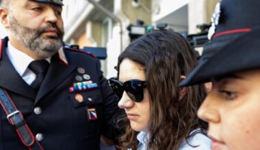 Chiara Petrolini agli psichiatri: «Non sono pazza, voglio fare la maestra. Ai miei due figli neonati ho fatto quelle cose per paura e debolezza»