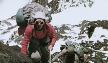 Bergamo, al Cinema Capitol il film che racconta la conquista del K2 (e la verità su Bonatti). Messner: «Le bugie possono rovinare una persona, anche a me è successo qualcosa di simile»