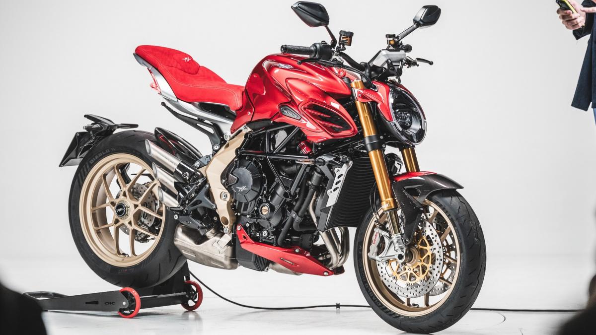 Eicma 2025. MV Agusta Brutale Serie Oro 2026: la nuova naked varesina accende Eicma 2025
