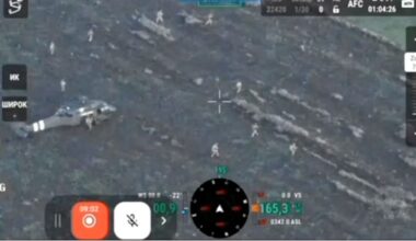 Forze speciali ucraine lanciate dagli elicotteri e i generali sul campo a Pokrovsk: così Kiev prova a resistere