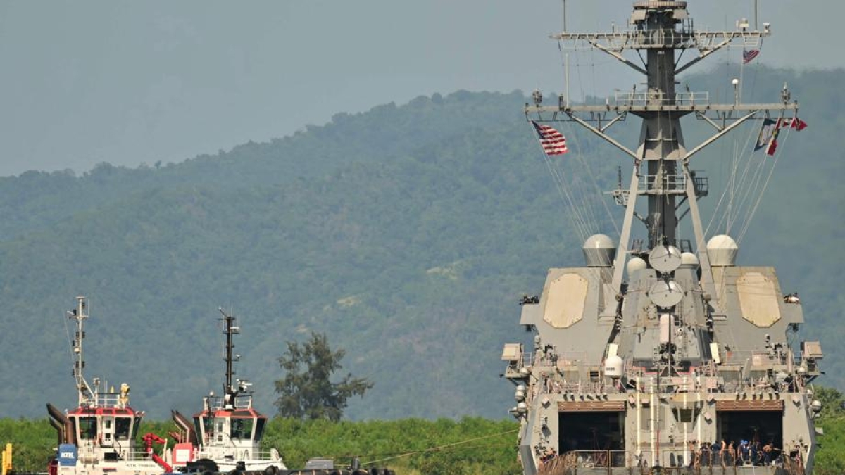 Stati Uniti pronti a colpire il Venezuela: in arrivo la portaerei Ford, a bordo almeno 75 caccia